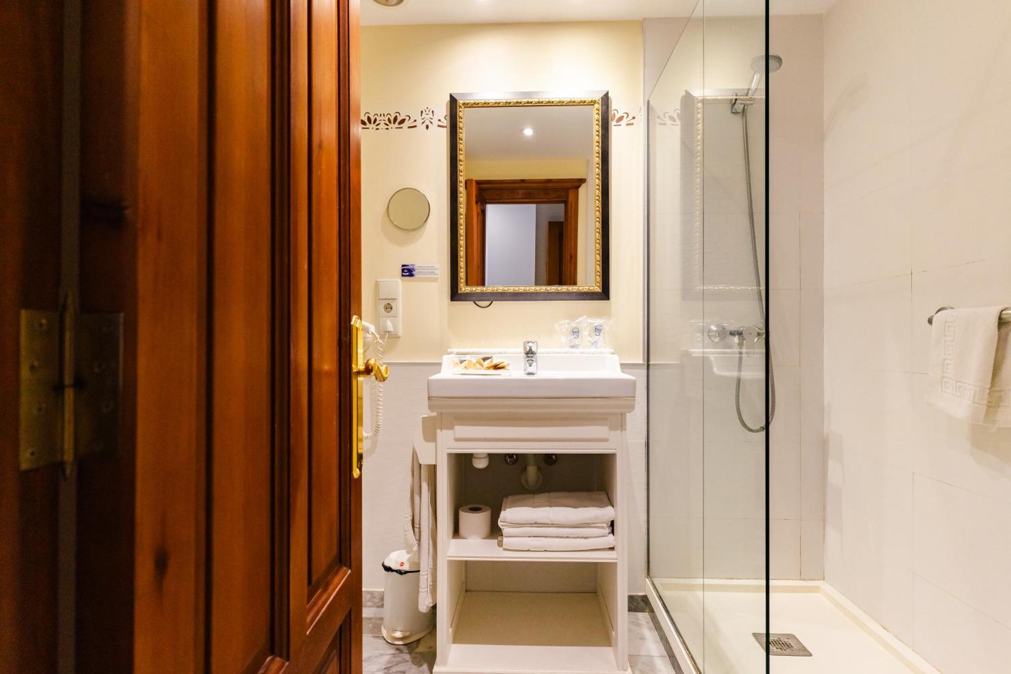 Ad Hoc Parque Hotel Bétera Kültér fotó